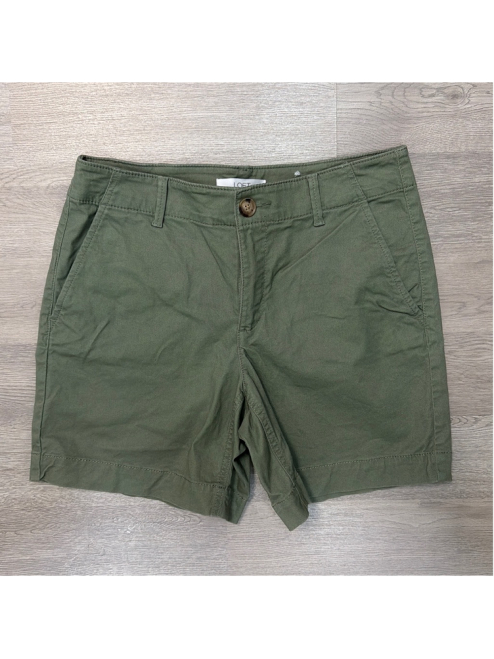 Loft 6” The Washed Twill Shorts Sz 2 in Green!